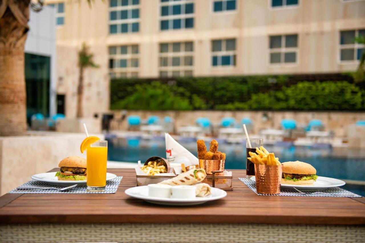 Swiss-Belsuites Admiral Juffair Al Manamah Esterno foto