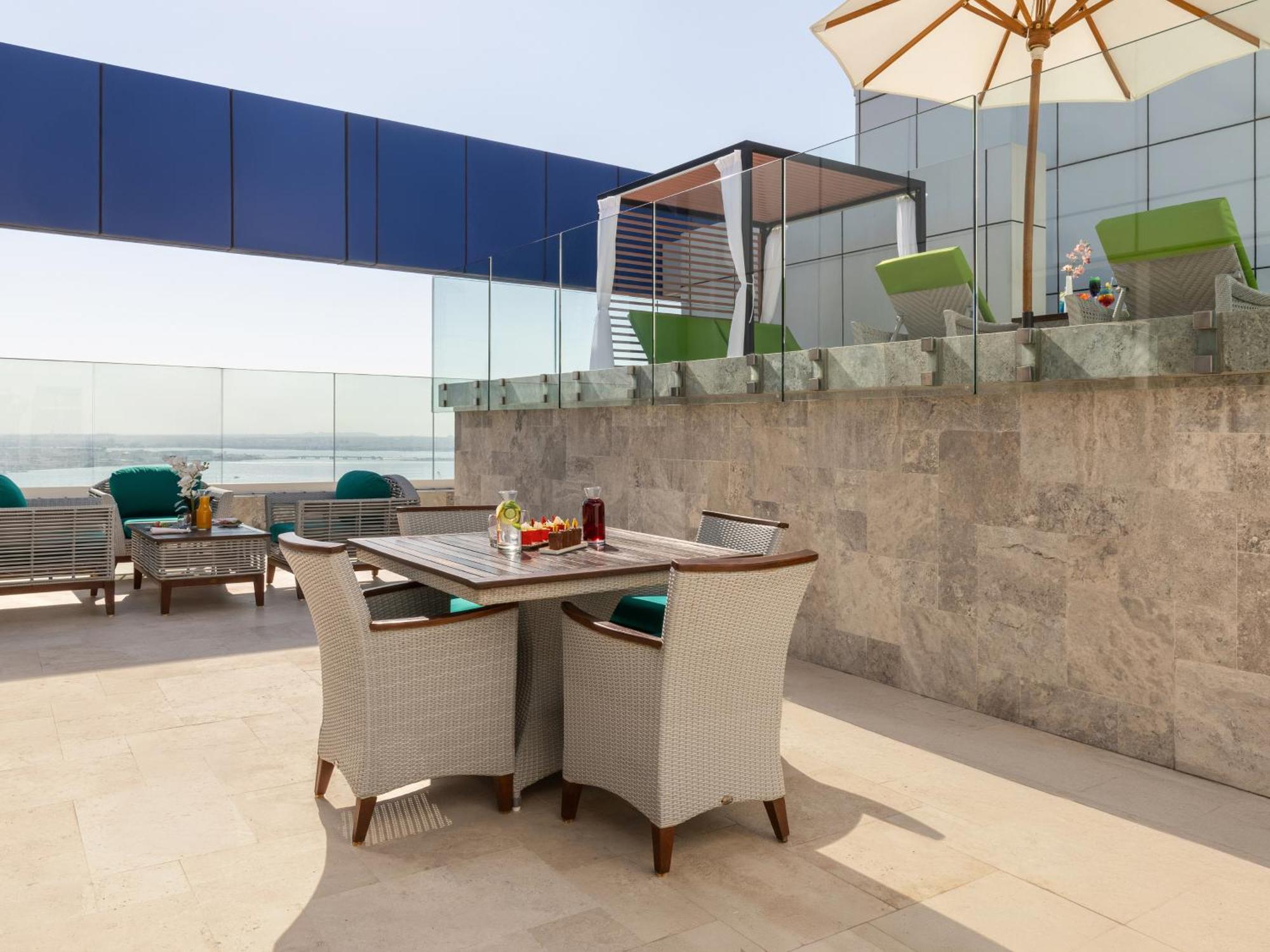 Swiss-Belsuites Admiral Juffair Al Manamah Esterno foto